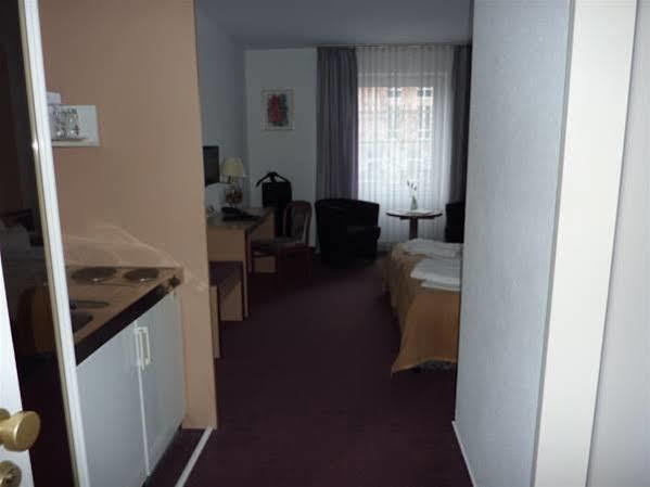 Hotel Novostar Göttingen Exterior foto
