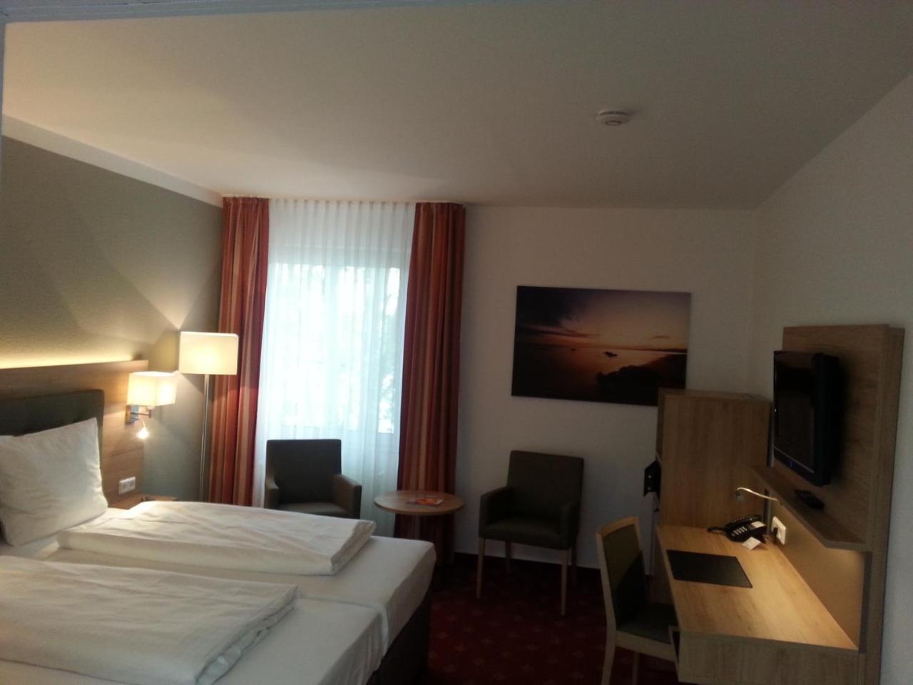 Hotel Novostar Göttingen Exterior foto
